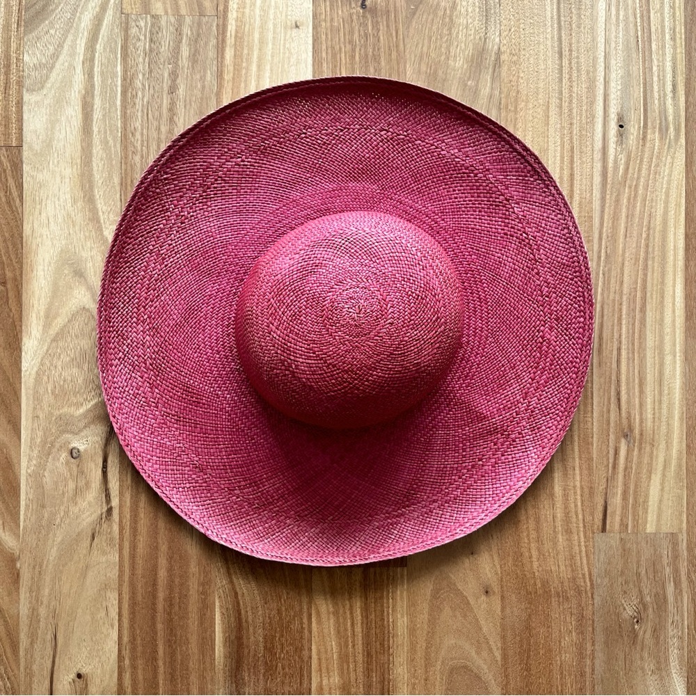 Red Goorin Bros women’s straw sun hat size 7 designer 5” wide brim excellent EUC
